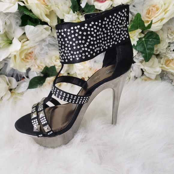 Black Studded Platform Heels - Picture 4 of 5